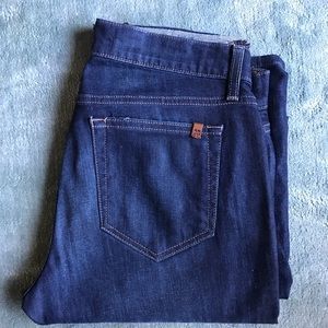 Size 30 x 32 men’s brixton Joe’s jeans.